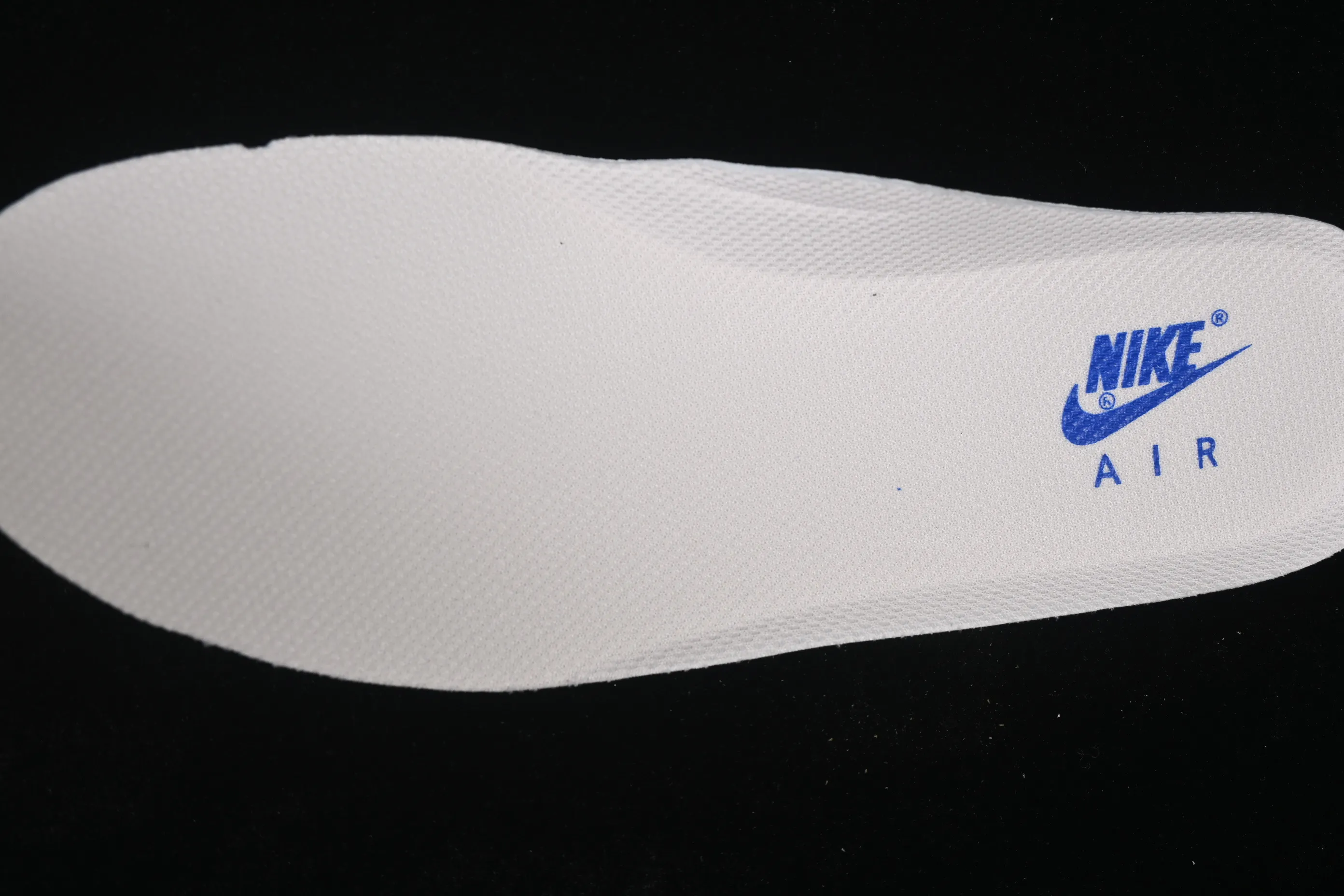 All categories Nk Air Force 1 Air Force series Nk Air Force 1 Low Air Force low-top Nike Air Force 1'07 Low White and black contrasting sapphire blue Air Force 1 low-top casual sneakers DN1688-811
